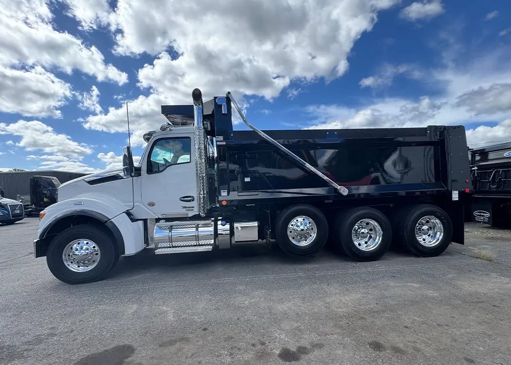 251584d